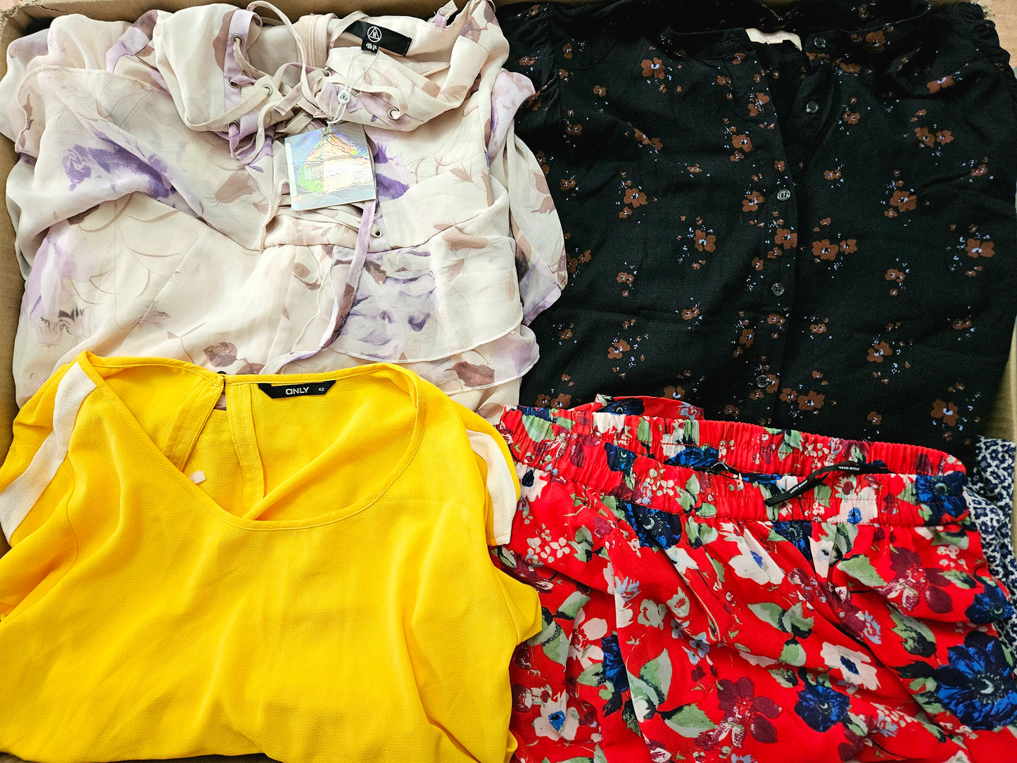 Clothing Mix Cream + Grade A Europe Women's and Men's