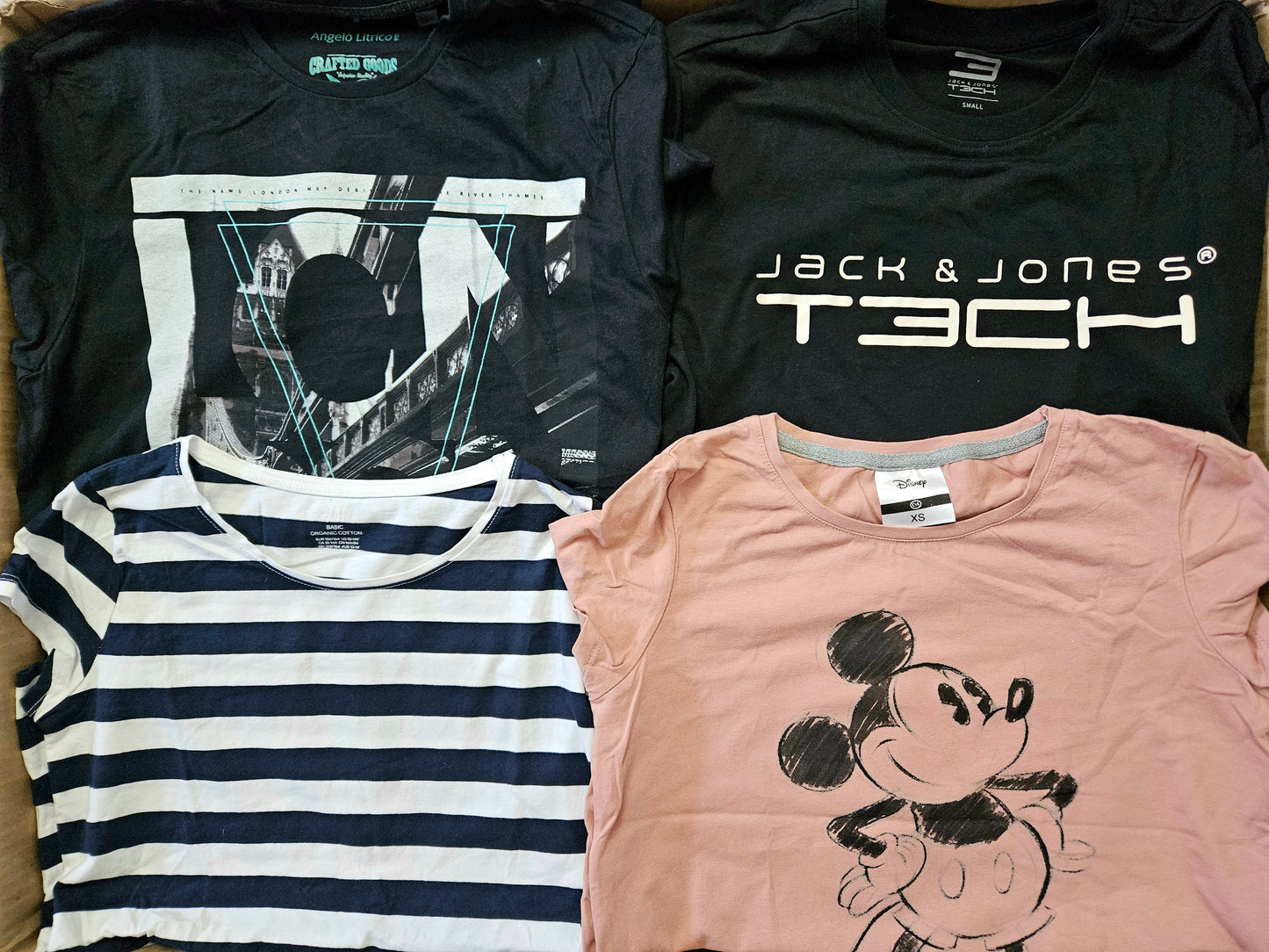 T-shirts Grade A Women's and Men's