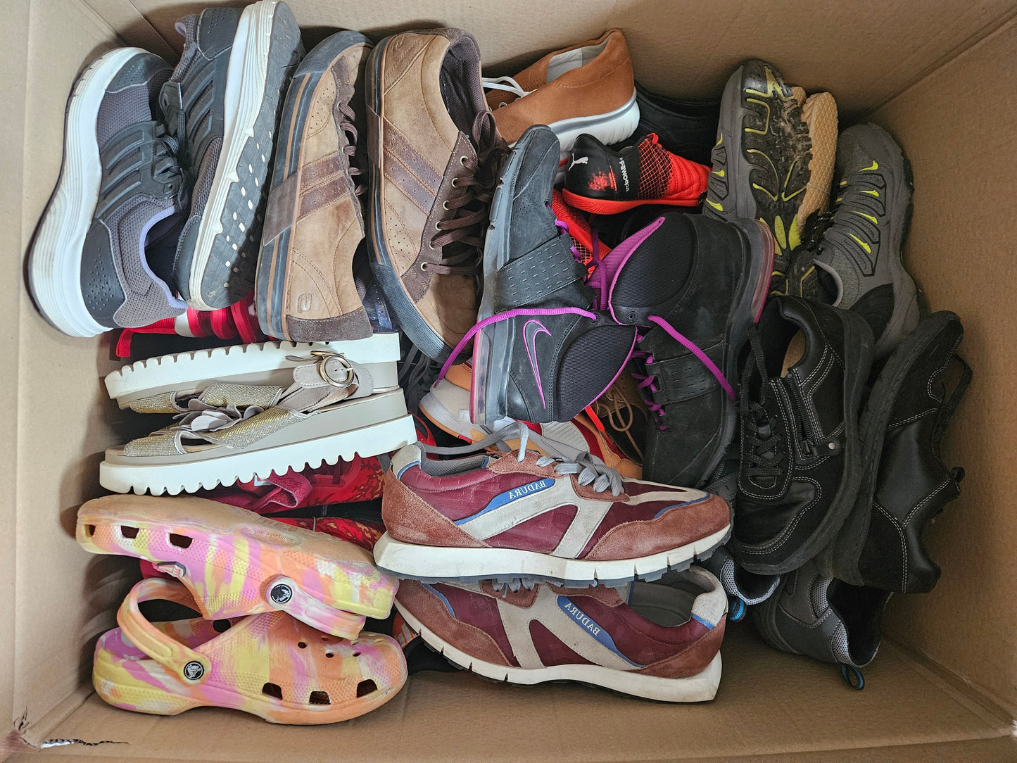 Used Footwear Sorted by Type A Summer Women's-Men's-Children's